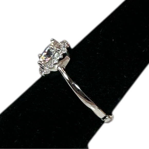 Moissanite 1.0 CT Halo Ring in Sterling Silver GRA CERTIFIED NWT - Picture 5 of 13